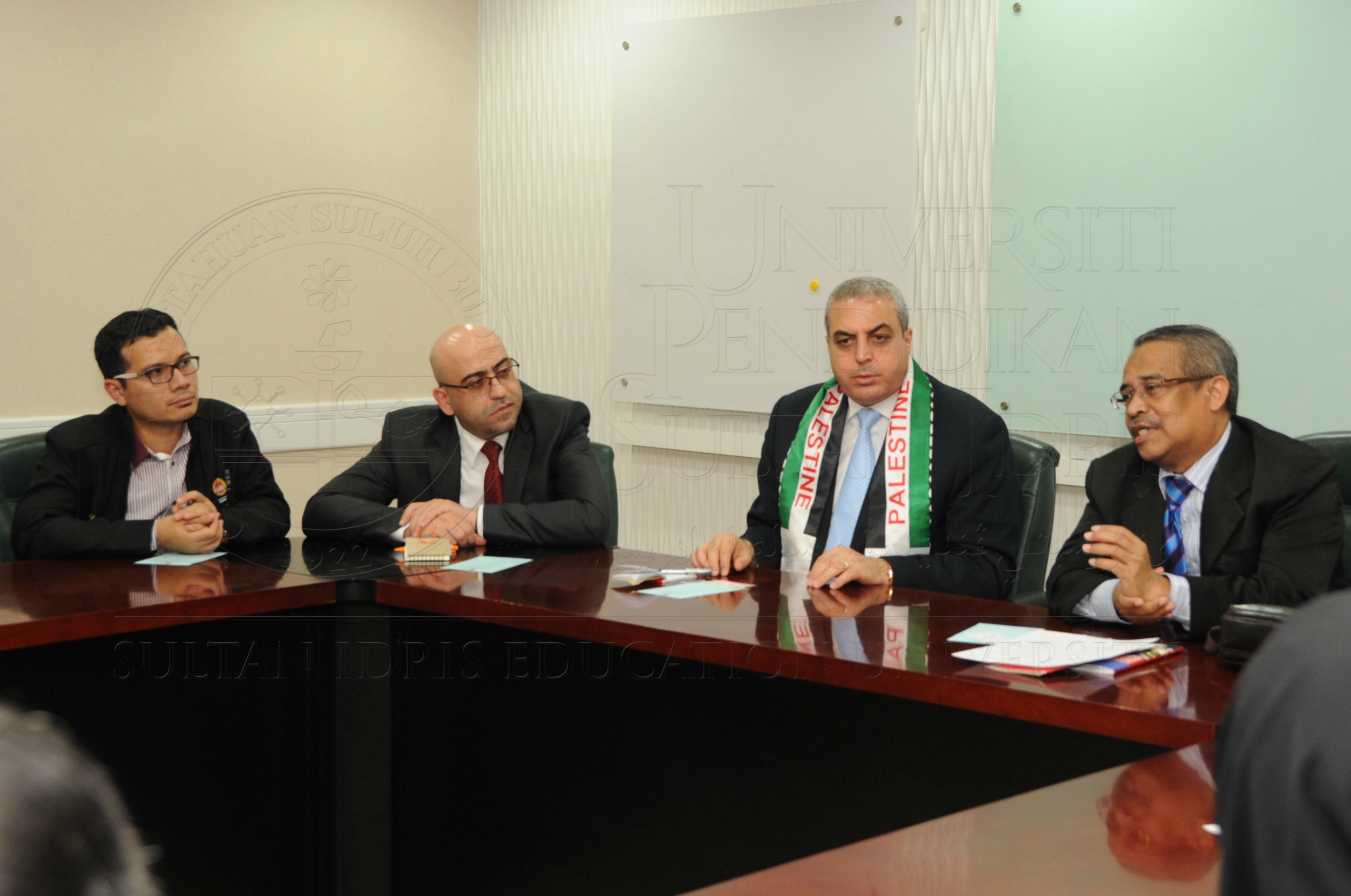 PRO 16 3 PALESTINEHAS 7667